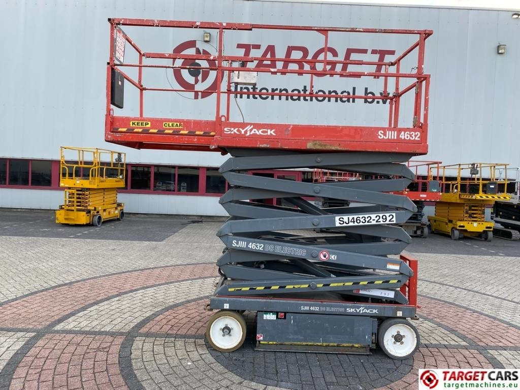 SkyJack SJIII-4632 Electric 4632 Scissor Work Lift 1170cm  - Sakselift: bilde 5 SkyJack SJIII-4632 Electric 4632 Scissor Work Lift 1170cm  - Sakselift: bilde 5