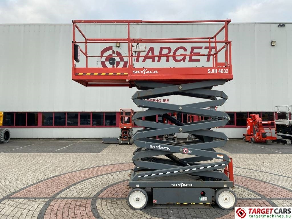 SkyJack SJIII-4632 Electric 4632 Scissor Work Lift 1170cm  - Sakselift: bilde 5 SkyJack SJIII-4632 Electric 4632 Scissor Work Lift 1170cm  - Sakselift: bilde 5