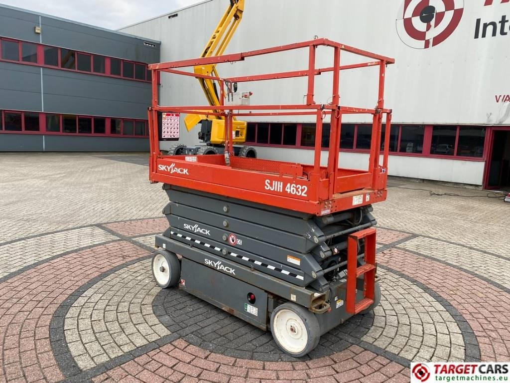 SkyJack SJIII-4632 Electric 4632 Scissor Work Lift 1170cm  - Sakselift: bilde 4 SkyJack SJIII-4632 Electric 4632 Scissor Work Lift 1170cm  - Sakselift: bilde 4