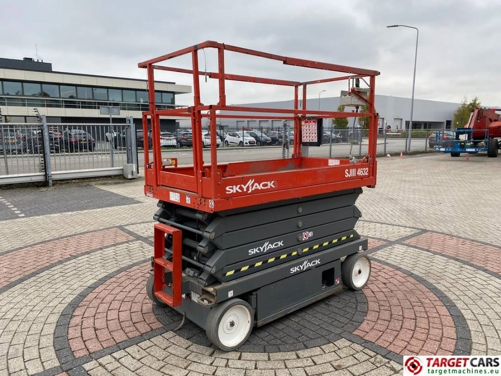 SkyJack SJIII-4632 Electric 4632 Scissor Work Lift 1170cm - Sakselift: bilde 3 SkyJack SJIII-4632 Electric 4632 Scissor Work Lift 1170cm - Sakselift: bilde 3