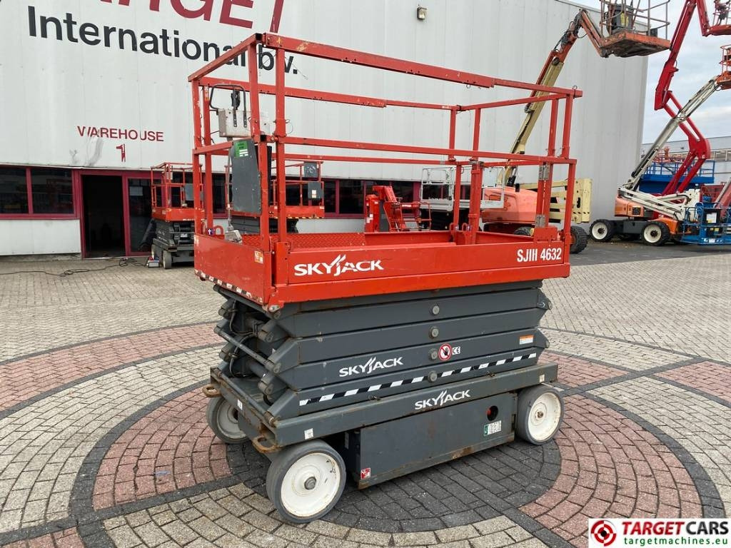 SkyJack SJIII-4632 Electric 4632 Scissor Work Lift 1170cm  - Sakselift: bilde 1 SkyJack SJIII-4632 Electric 4632 Scissor Work Lift 1170cm  - Sakselift: bilde 1