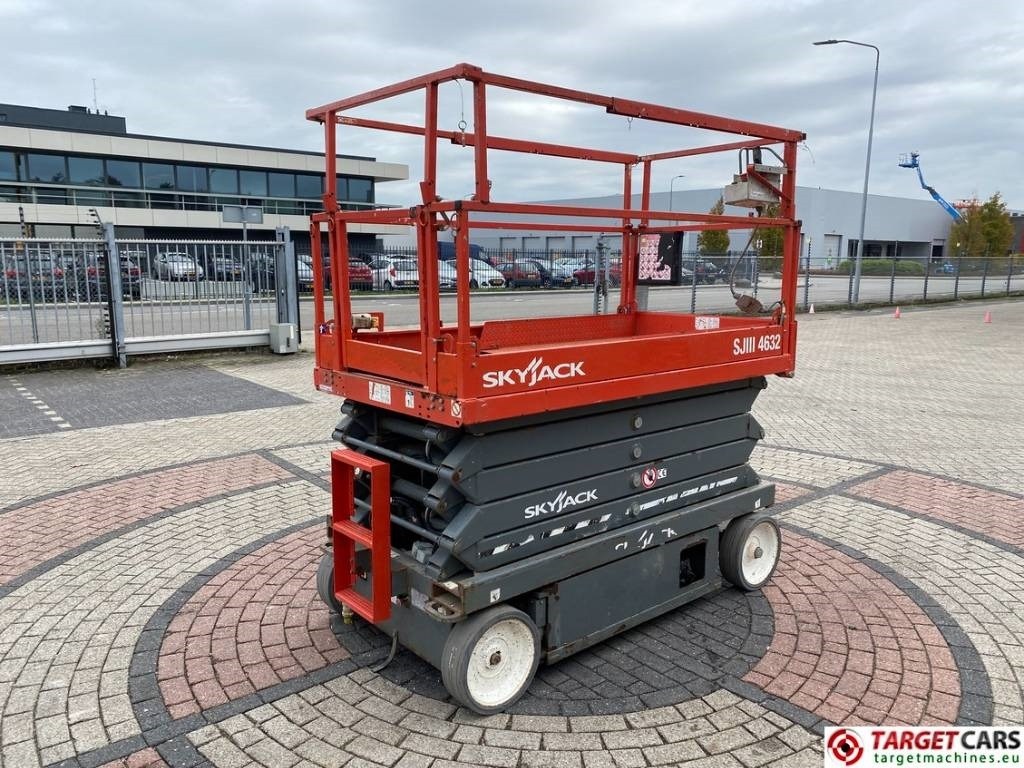 SkyJack SJIII-4632 Electric Scissor Work Lift 1170cm  - Sakselift: bilde 3 SkyJack SJIII-4632 Electric Scissor Work Lift 1170cm  - Sakselift: bilde 3