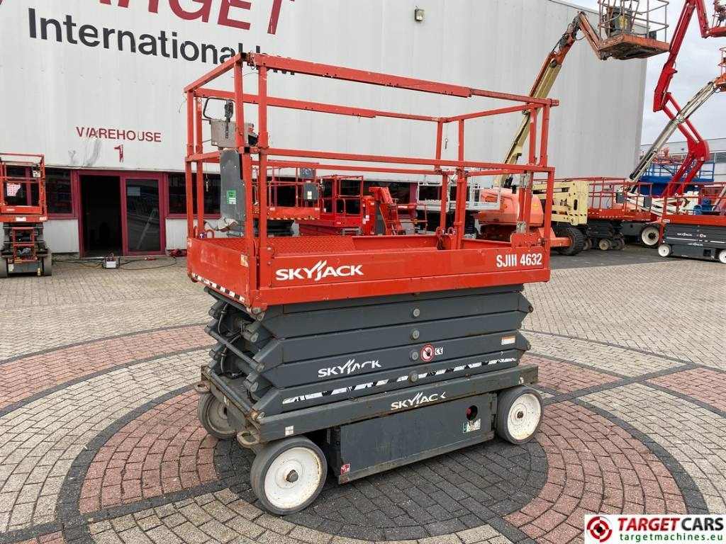 SkyJack SJIII-4632 Electric Scissor Work Lift 1170cm  - Sakselift: bilde 1 SkyJack SJIII-4632 Electric Scissor Work Lift 1170cm  - Sakselift: bilde 1