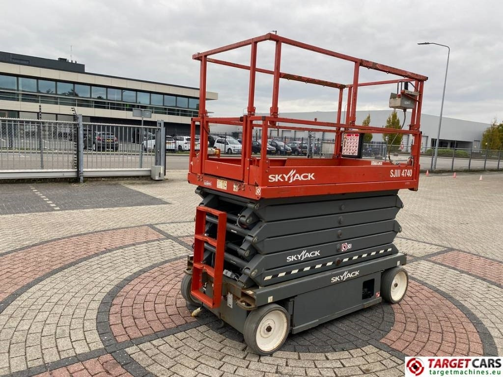 SkyJack SJIII-4740 Electric 4740 Scissor Work Lift 1380cm - Sakselift: bilde 3 SkyJack SJIII-4740 Electric 4740 Scissor Work Lift 1380cm - Sakselift: bilde 3