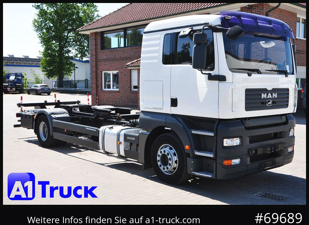 MAN TGA 18,360, BDF, 7,45, 5 Sitzer, 190 tkm - Container-transport/ Vekselflak lastebil: bilde 1 MAN TGA 18,360, BDF, 7,45, 5 Sitzer, 190 tkm - Container-transport/ Vekselflak lastebil: bilde 1