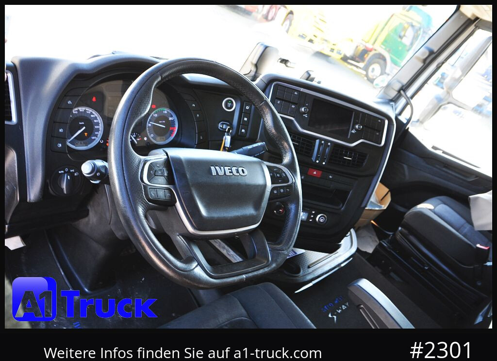 Interior photo 1: Trekkvogn IVECO AS 440/460 Stralis, Retarder, LNG, Gas,
