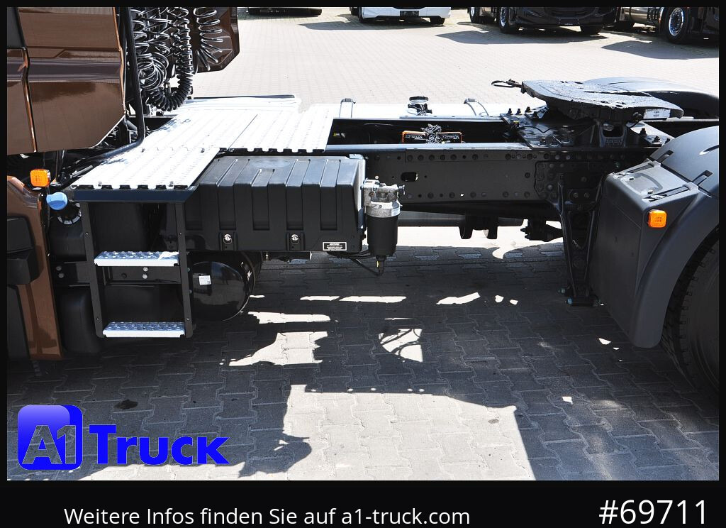 MAN TGX 18,480 BLS Intarder Standklima, Soundsystem - Trekkvogn: bilde 2 MAN TGX 18,480 BLS Intarder Standklima, Soundsystem - Trekkvogn: bilde 2
