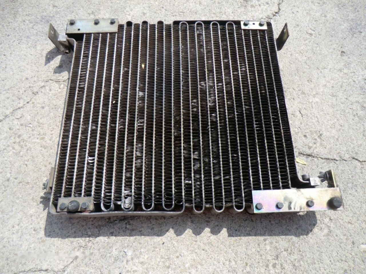 1587964 Volvo L120C 11757 - Kondensator for Hjullaster: bilde 1 1587964 Volvo L120C 11757 - Kondensator for Hjullaster: bilde 1