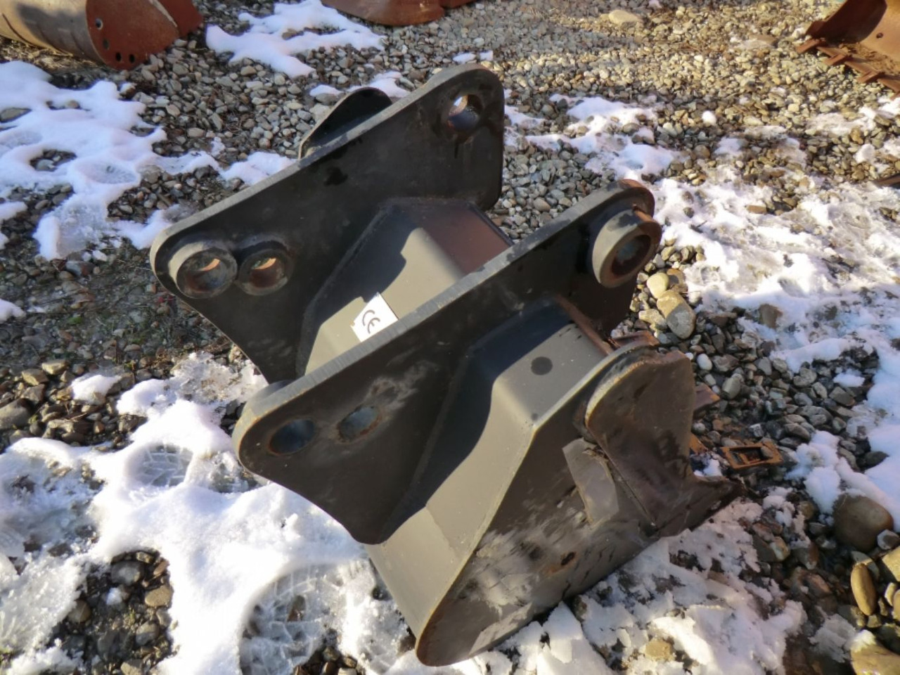 Caterpillar 428 Benna con denti per retroescavaore terna, larghezza mm 600, peso kg 170, anno di costruzione 03/06. - Gravemaskinskuffe: bilde 4 Caterpillar 428 Benna con denti per retroescavaore terna, larghezza mm 600, peso kg 170, anno di costruzione 03/06. - Gravemaskinskuffe: bilde 4