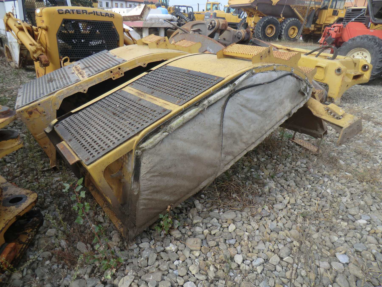 Caterpillar 735 Parafango anteriore destro e sinistro. - Fløy for Bygg og anlegg: bilde 3 Caterpillar 735 Parafango anteriore destro e sinistro. - Fløy for Bygg og anlegg: bilde 3