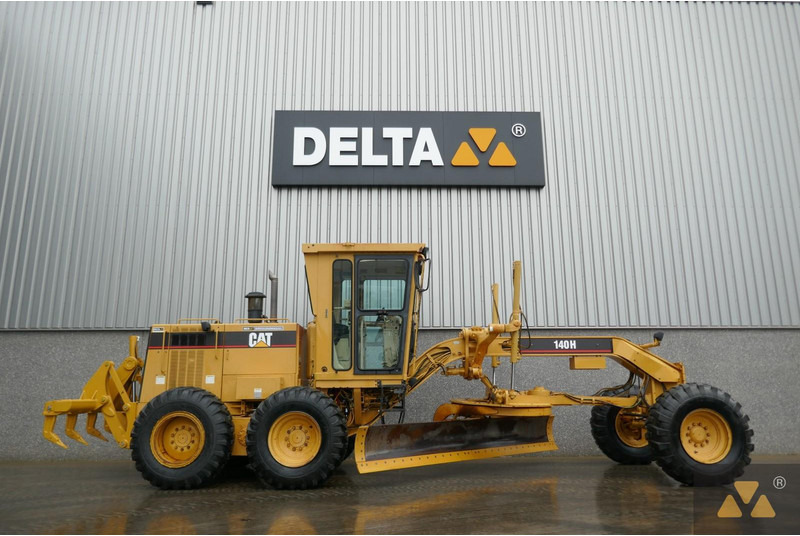 Caterpillar 140H Ex-army - Grader: bilde 2 Caterpillar 140H Ex-army - Grader: bilde 2