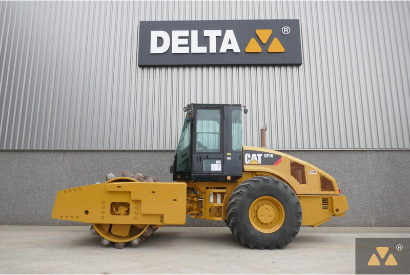 Caterpillar CP76 - Vals: bilde 1 Caterpillar CP76 - Vals: bilde 1