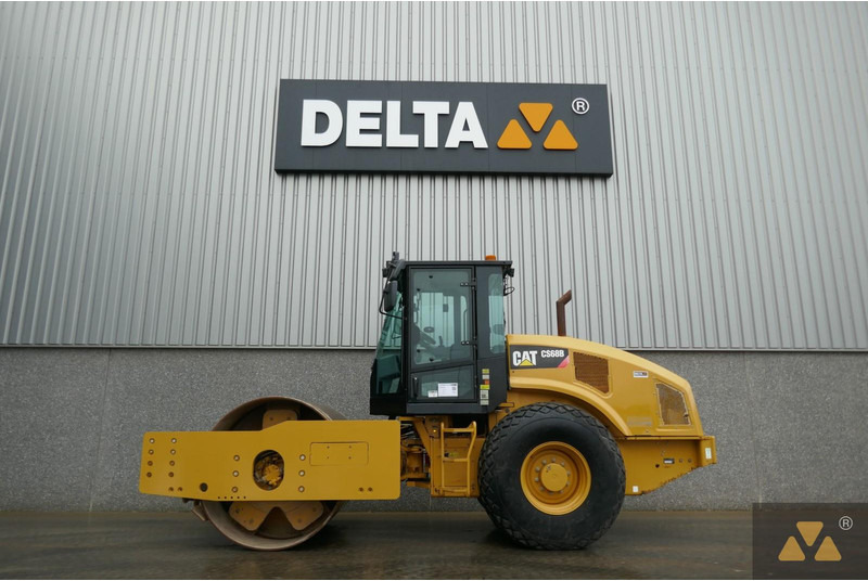 Caterpillar CS68B - Vals: bilde 1 Caterpillar CS68B - Vals: bilde 1