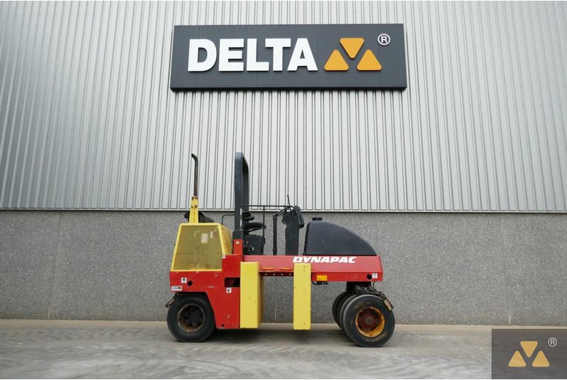 Dynapac CP142 - Gummihjuls vals: bilde 2 Dynapac CP142 - Gummihjuls vals: bilde 2