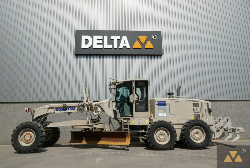 Komatsu GD555-5 Ex-army - Grader: bilde 1 Komatsu GD555-5 Ex-army - Grader: bilde 1