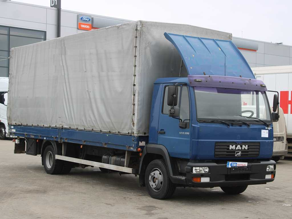 MAN LE 12.220, EURO 3, HYDRAULIC FRONT, TIRES 80% - Kapellbil: bilde 3 MAN LE 12.220, EURO 3, HYDRAULIC FRONT, TIRES 80% - Kapellbil: bilde 3