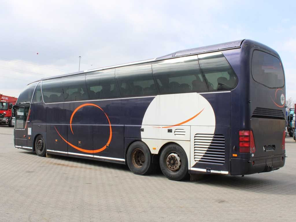 Neoplan N516, 6X2, RETARDER, KITCHEN - Turistbuss: bilde 4 Neoplan N516, 6X2, RETARDER, KITCHEN - Turistbuss: bilde 4