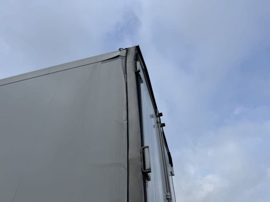 Krone Cool Liner, Thermo King SLX 300 , kleiner Schaden links hinten - Isotermisk semitrailer: bilde 4 Krone Cool Liner, Thermo King SLX 300 , kleiner Schaden links hinten - Isotermisk semitrailer: bilde 4