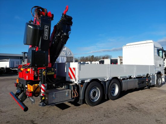 MAN TGX 26.510 LL Pritsche, Fassi F545RA.2.28XE, Containerverschlüsse, - Planbil, Kranbil: bilde 2 MAN TGX 26.510 LL Pritsche, Fassi F545RA.2.28XE, Containerverschlüsse, - Planbil, Kranbil: bilde 2