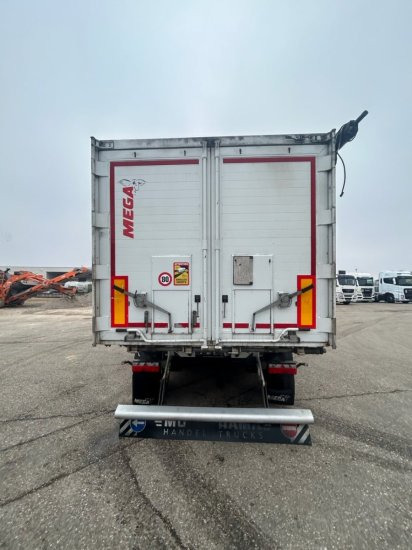 MEGA Alu-Kastenmulde 55m³, SAF-Achsen, Rollplane, Kombiklappe, Stehpodest - Tippsemi: bilde 3 MEGA Alu-Kastenmulde 55m³, SAF-Achsen, Rollplane, Kombiklappe, Stehpodest - Tippsemi: bilde 3