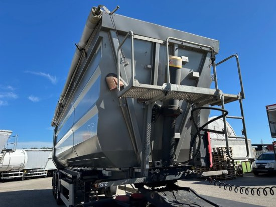 MEGA Schrott-Kippmulde, Portaltüren, SAF Achse, Liftachse, Alufelgen - Tippsemi: bilde 3 MEGA Schrott-Kippmulde, Portaltüren, SAF Achse, Liftachse, Alufelgen - Tippsemi: bilde 3