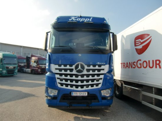 Mercedes-Benz Arocs 3353 6x4 Holztransp., Palfinger Kran Epsilon - Tømmerbil, Kranbil: bilde 2 Mercedes-Benz Arocs 3353 6x4 Holztransp., Palfinger Kran Epsilon - Tømmerbil, Kranbil: bilde 2