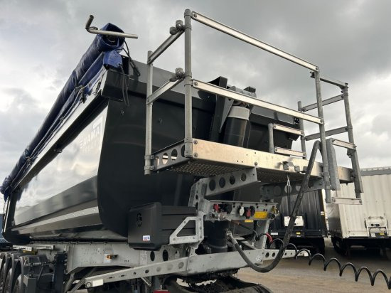 Schmitz Kippmulde 24m³, Stahl-light Chassis, Liftachse, Rollplane - Tippsemi: bilde 4 Schmitz Kippmulde 24m³, Stahl-light Chassis, Liftachse, Rollplane - Tippsemi: bilde 4