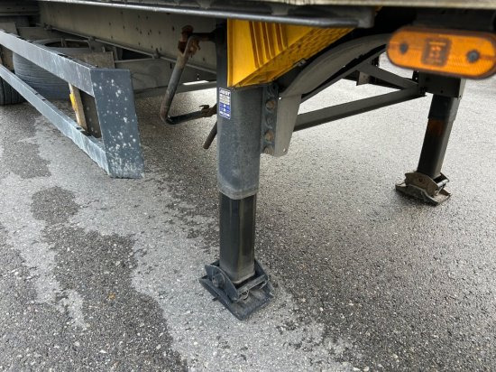 Gardintrailer Schmitz SO1, Getränkeauflieger Orten Safe Server, Liftachse, Edscha-Verdeck: bilde 11 Gardintrailer Schmitz SO1, Getränkeauflieger Orten Safe Server, Liftachse, Edscha-Verdeck: bilde 11