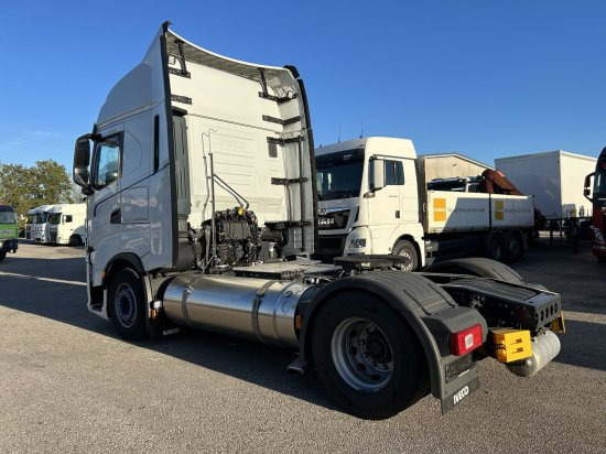 Iveco Stralis 460 Gas, 2 LNG-Tanks, Retarder, Leder - Trekkvogn: bilde 4 Iveco Stralis 460 Gas, 2 LNG-Tanks, Retarder, Leder - Trekkvogn: bilde 4