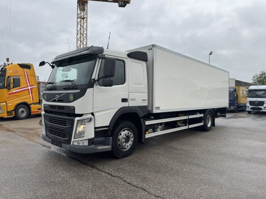 Volvo FM 420, Schlafkabine Koffer mit Ladebordwand - Skapbil: bilde 1 Volvo FM 420, Schlafkabine Koffer mit Ladebordwand - Skapbil: bilde 1