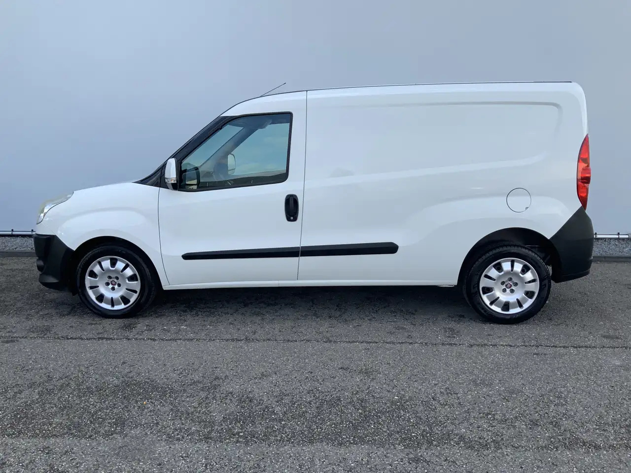 Fiat Doblo Cargo 1.6 MultiJet SX Maxi Airco Trekhaak 1300 kg - Små varebil: bilde 3 Fiat Doblo Cargo 1.6 MultiJet SX Maxi Airco Trekhaak 1300 kg - Små varebil: bilde 3