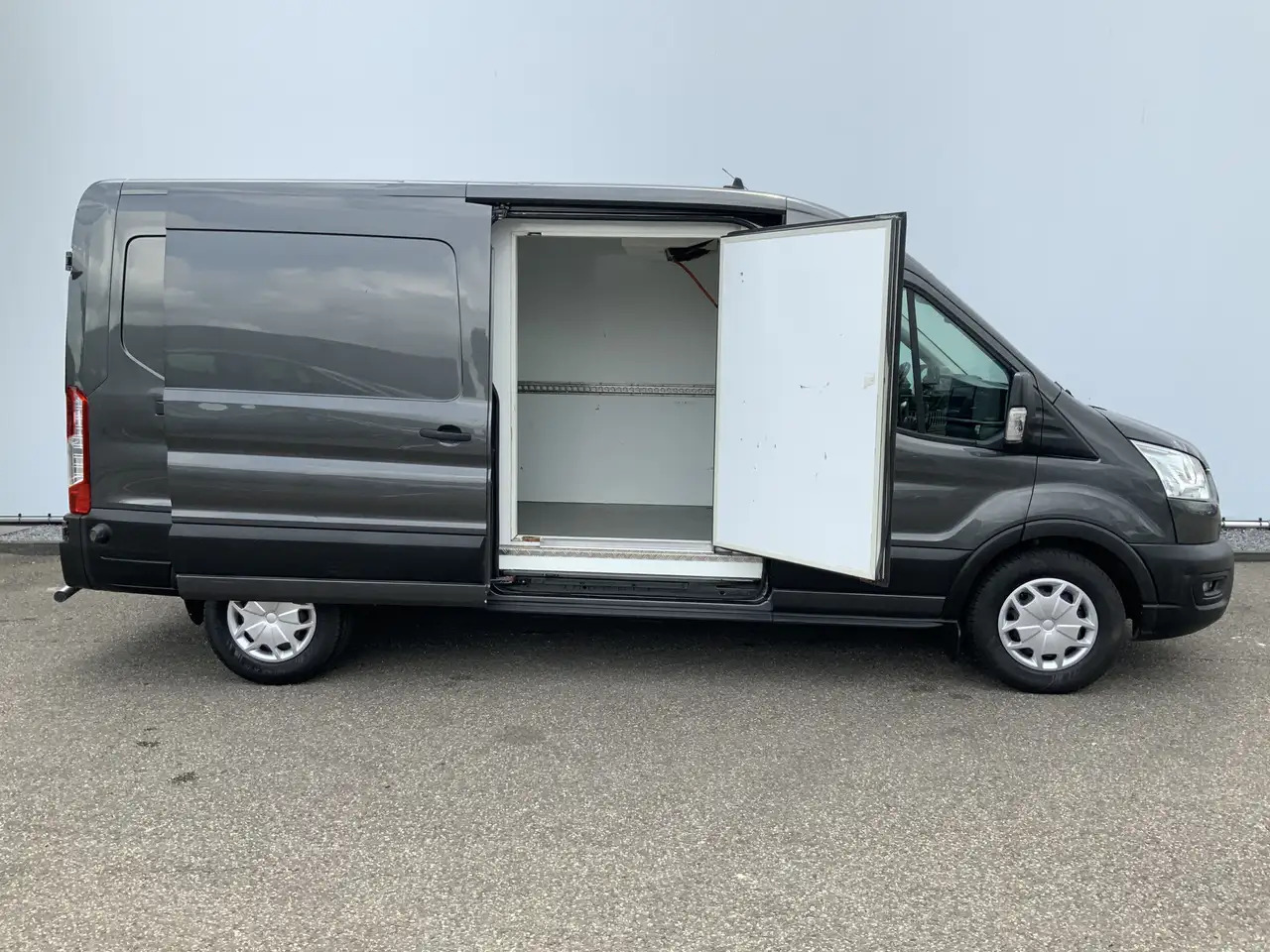 Ford Transit 350 2.0 TDCI L3H2 Trend Koelauto & Vries Automaat - Kjølebil: bilde 4 Ford Transit 350 2.0 TDCI L3H2 Trend Koelauto & Vries Automaat - Kjølebil: bilde 4