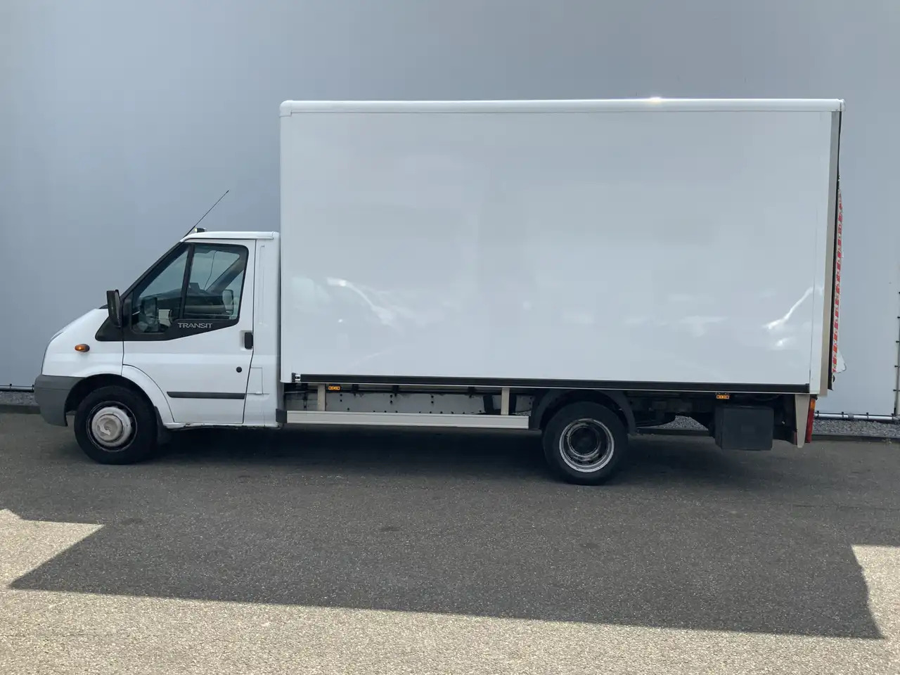 Ford Transit 350L 2.4 TDCI MARGE !!bak&Laadklep &Zijdeur Airco - Varebil med skap: bilde 3 Ford Transit 350L 2.4 TDCI MARGE !!bak&Laadklep &Zijdeur Airco - Varebil med skap: bilde 3