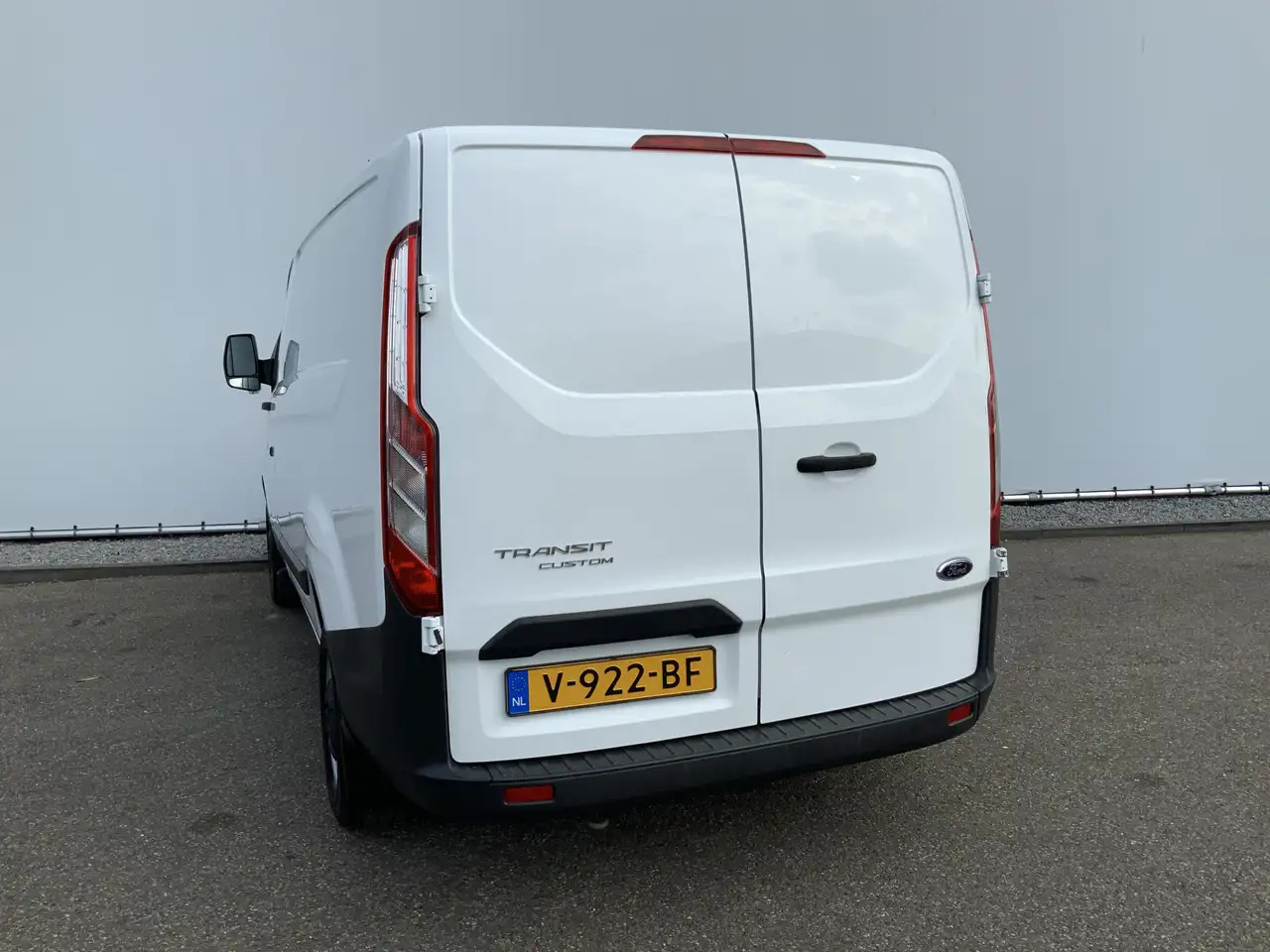 Ford Transit Custom 270 2.2 TDCI L1H1 Economy Edition Airco Cruise 3 Z - Kassebil: bilde 2 Ford Transit Custom 270 2.2 TDCI L1H1 Economy Edition Airco Cruise 3 Z - Kassebil: bilde 2