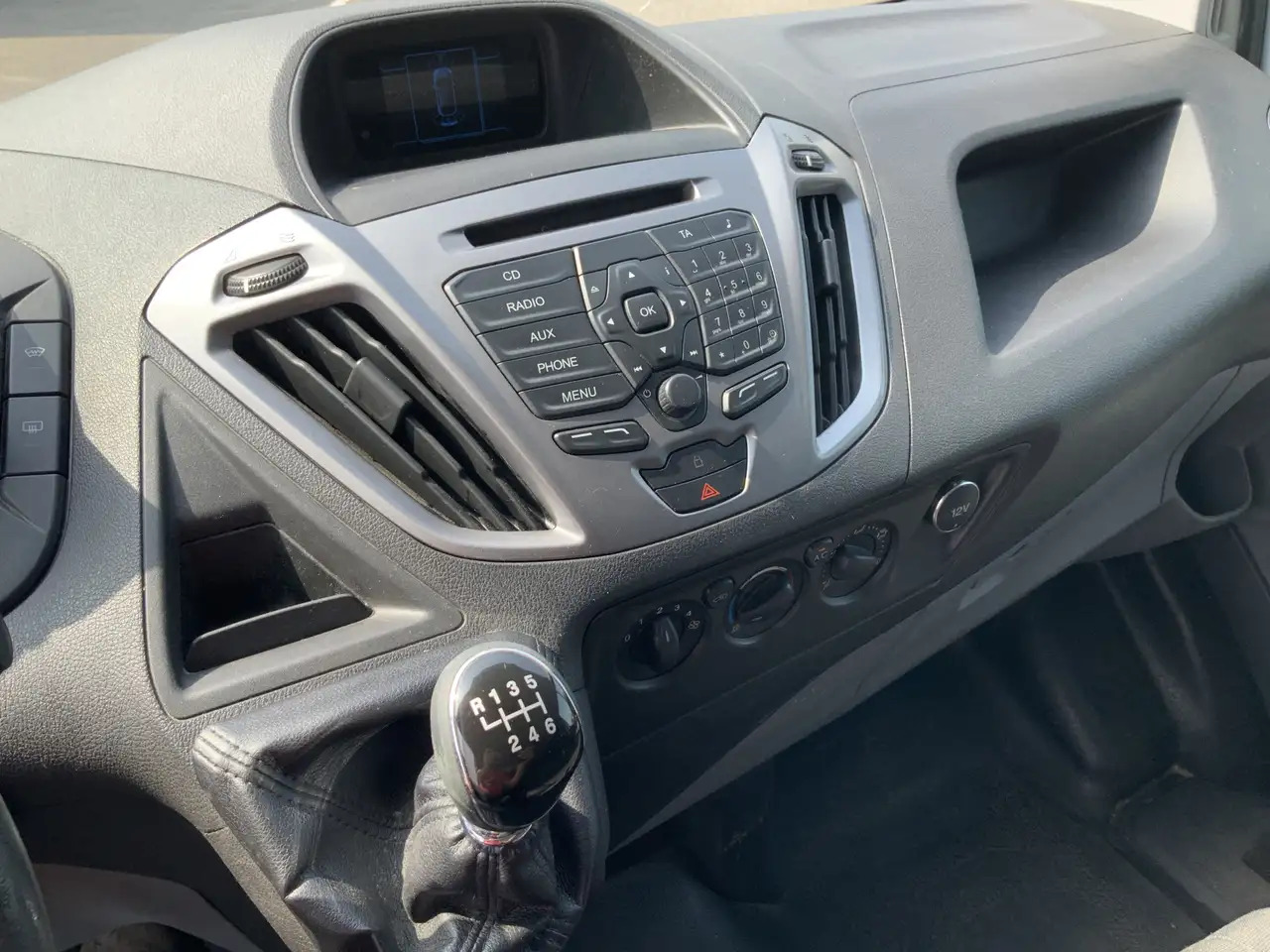 Ford Transit Custom 290 2.2 TDCI L1H2 Trend Airco Cruise 3 Zits Trekha - Kassebil: bilde 4 Ford Transit Custom 290 2.2 TDCI L1H2 Trend Airco Cruise 3 Zits Trekha - Kassebil: bilde 4