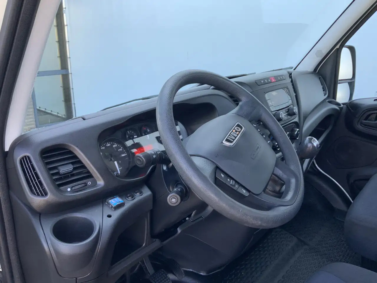 Iveco 40C18 B.E Trekker Airco Cruise 3 Zits Euro 6 180 - BE trekkvogn: bilde 5 Iveco 40C18 B.E Trekker Airco Cruise 3 Zits Euro 6 180 - BE trekkvogn: bilde 5