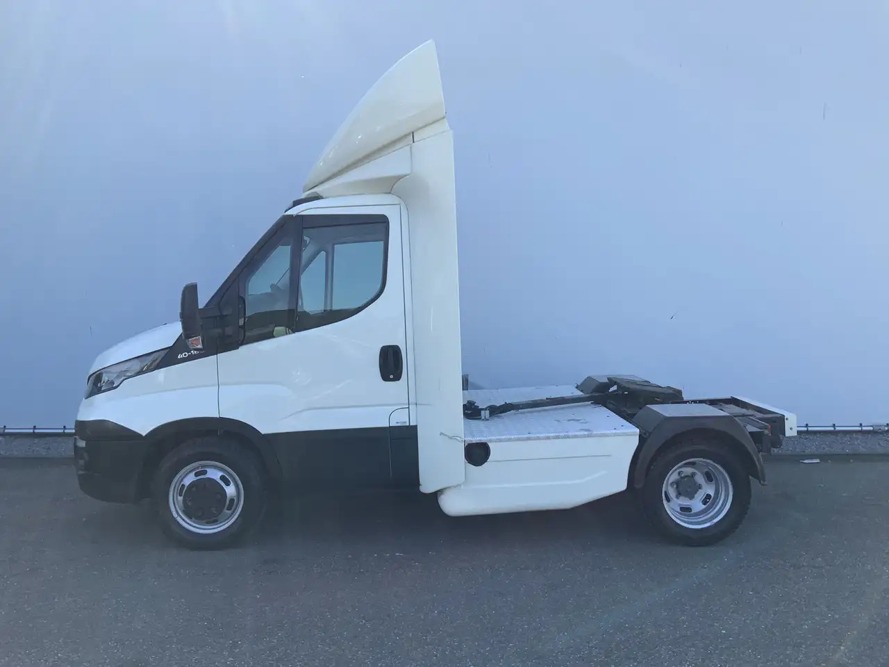 Iveco 40C18 B.E Trekker Airco Cruise 3 Zits Euro 6 180 - BE trekkvogn: bilde 3 Iveco 40C18 B.E Trekker Airco Cruise 3 Zits Euro 6 180 - BE trekkvogn: bilde 3