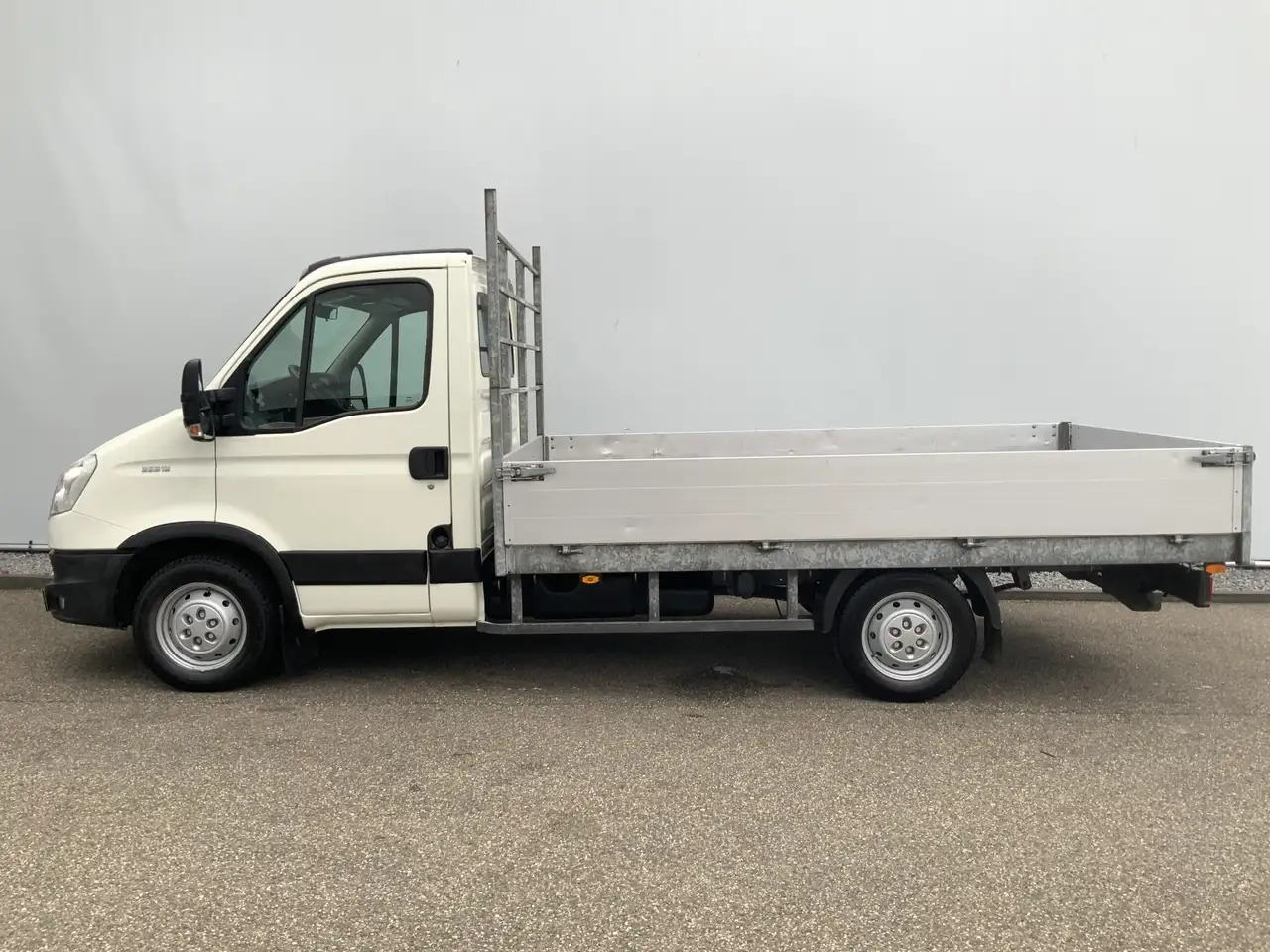 Iveco Daily 35S13 D 345 Pick Up Airco 3 Zits Trekhaak 3500 kg - Varebil med plan: bilde 3 Iveco Daily 35S13 D 345 Pick Up Airco 3 Zits Trekhaak 3500 kg - Varebil med plan: bilde 3