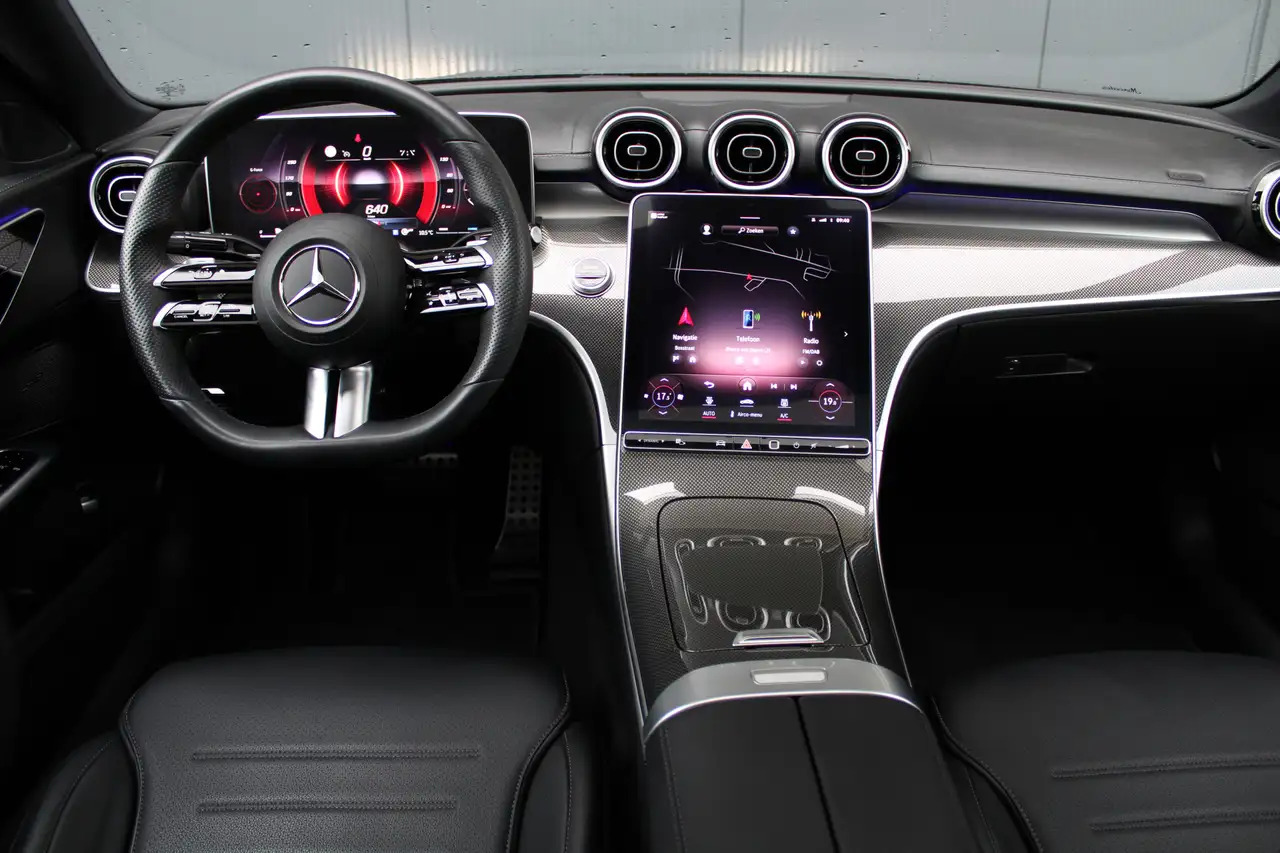 Mercedes-Benz C-klasse AMG-line (Nightpakket, Sfeerverlichting, - Sedan: bilde 3 Mercedes-Benz C-klasse AMG-line (Nightpakket, Sfeerverlichting, - Sedan: bilde 3