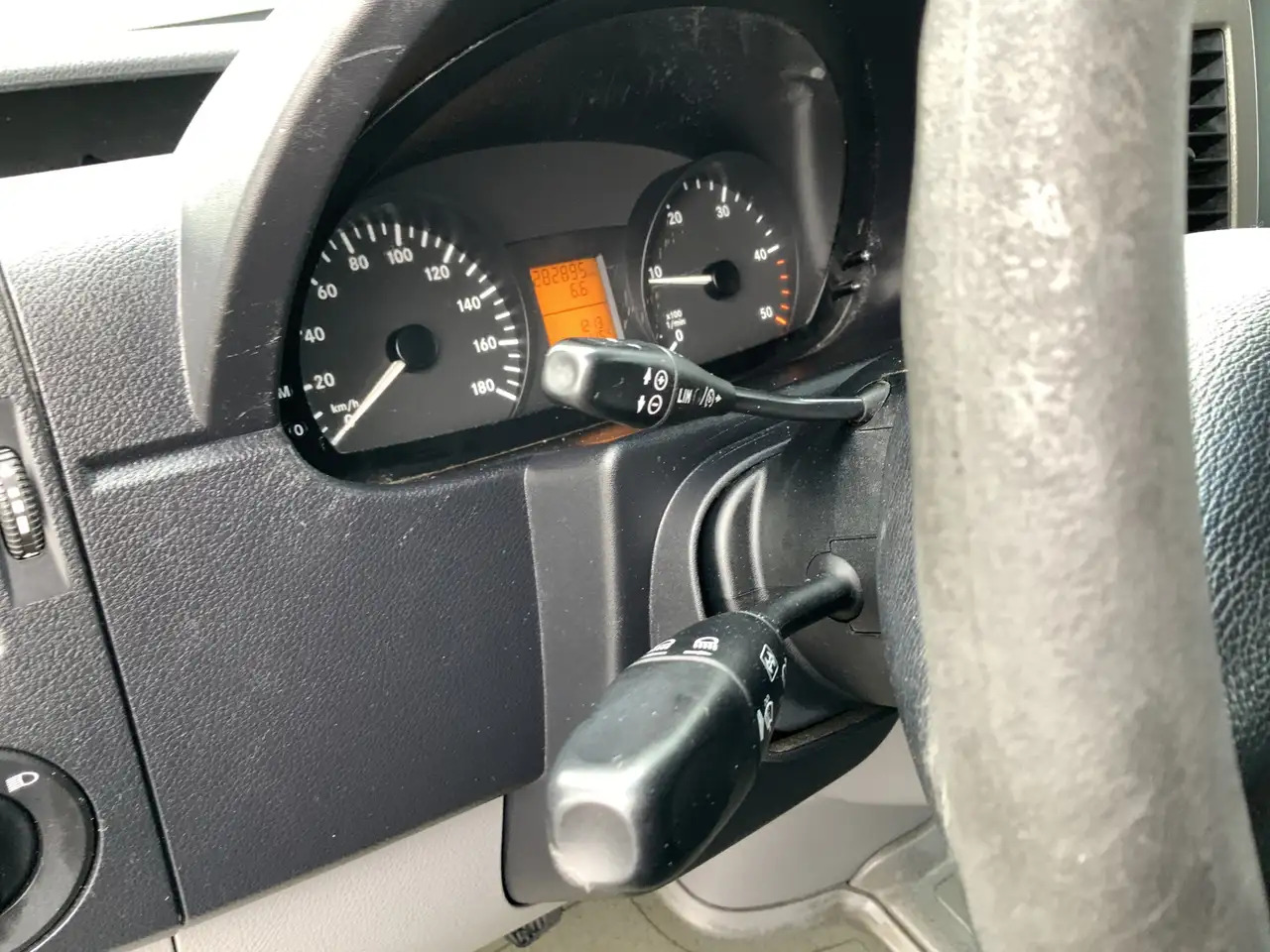 Mercedes-Benz Sprinter 213 2.2 CDI 325 L1H1 Airco Cruise Euro 4 - Kassebil: bilde 4 Mercedes-Benz Sprinter 213 2.2 CDI 325 L1H1 Airco Cruise Euro 4 - Kassebil: bilde 4
