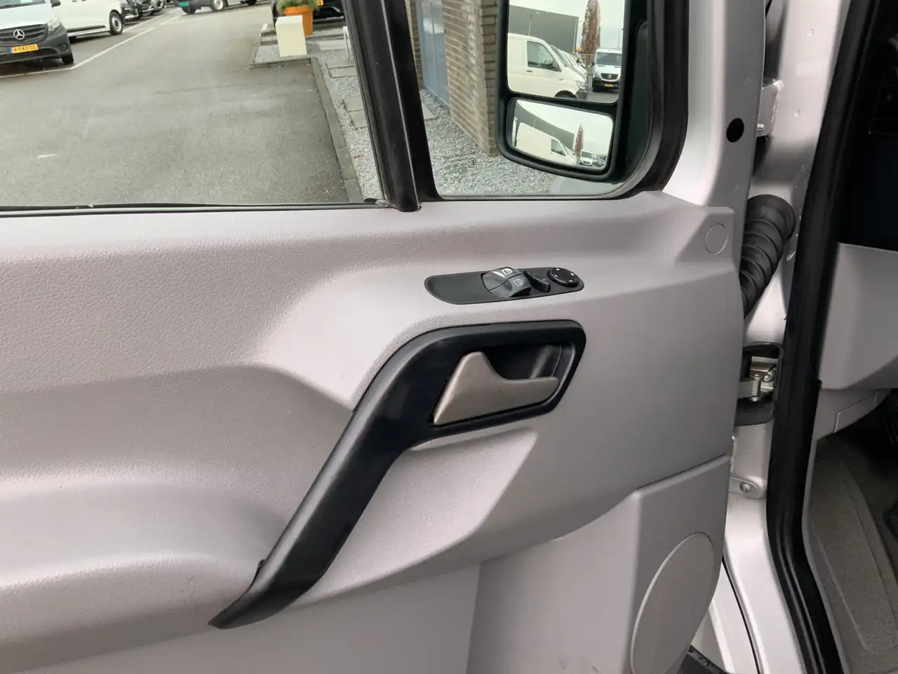 Mercedes-Benz Sprinter 313 2.2 CDI 366 HDAirco Alu Velg Side Bar Trekhaak - Kassebil: bilde 5 Mercedes-Benz Sprinter 313 2.2 CDI 366 HDAirco Alu Velg Side Bar Trekhaak - Kassebil: bilde 5