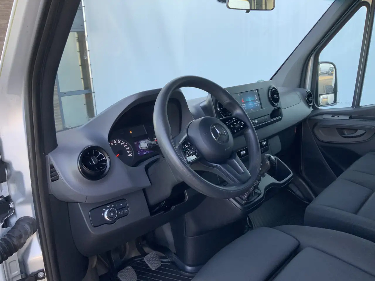 Mercedes-Benz Sprinter 314 2.2 CDI L2H2 Airco Cruise 3 Zits Trekhaak 2000 - Kassebil: bilde 4 Mercedes-Benz Sprinter 314 2.2 CDI L2H2 Airco Cruise 3 Zits Trekhaak 2000 - Kassebil: bilde 4