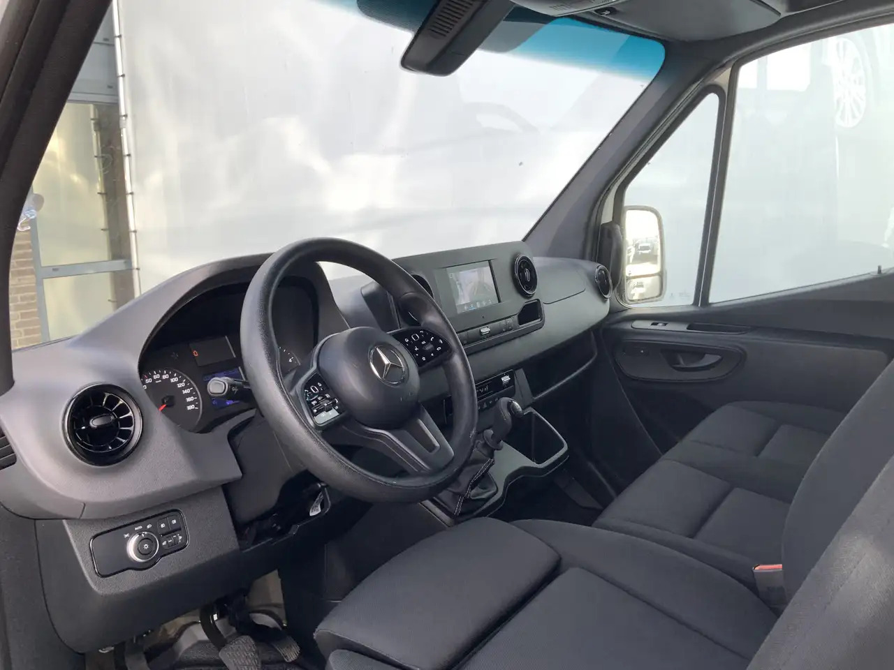 Mercedes-Benz Sprinter 317 1.9 CDI L2H2 RWD Cruise Airco 3 Zits Camera 36 - Kassebil: bilde 5 Mercedes-Benz Sprinter 317 1.9 CDI L2H2 RWD Cruise Airco 3 Zits Camera 36 - Kassebil: bilde 5