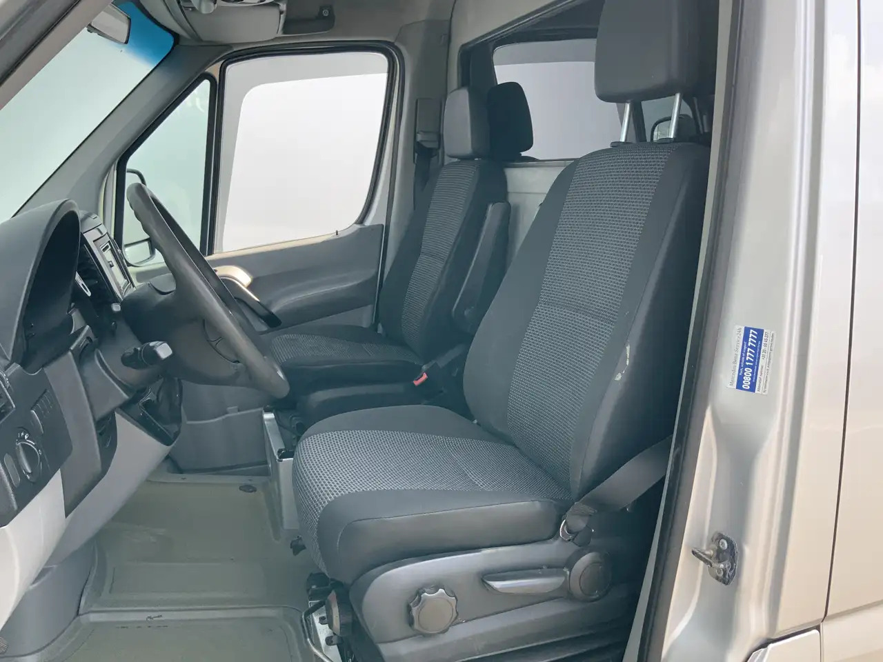 Mercedes-Benz Sprinter 318 3.0 CDI 366 L2 H2 Automaat Airco Cruise Camera - Kassebil: bilde 4 Mercedes-Benz Sprinter 318 3.0 CDI 366 L2 H2 Automaat Airco Cruise Camera - Kassebil: bilde 4