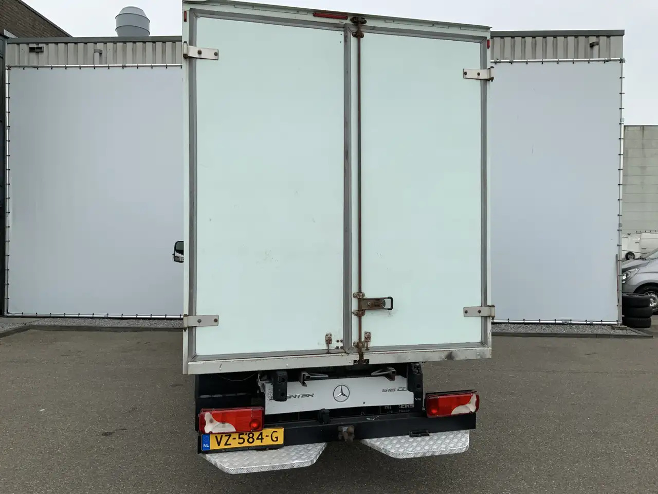 Mercedes-Benz Sprinter 516 2.2 CDI 432 Meubelbak&Deuren &Trap Airco 3 Zit - Varebil med skap: bilde 2 Mercedes-Benz Sprinter 516 2.2 CDI 432 Meubelbak&Deuren &Trap Airco 3 Zit - Varebil med skap: bilde 2