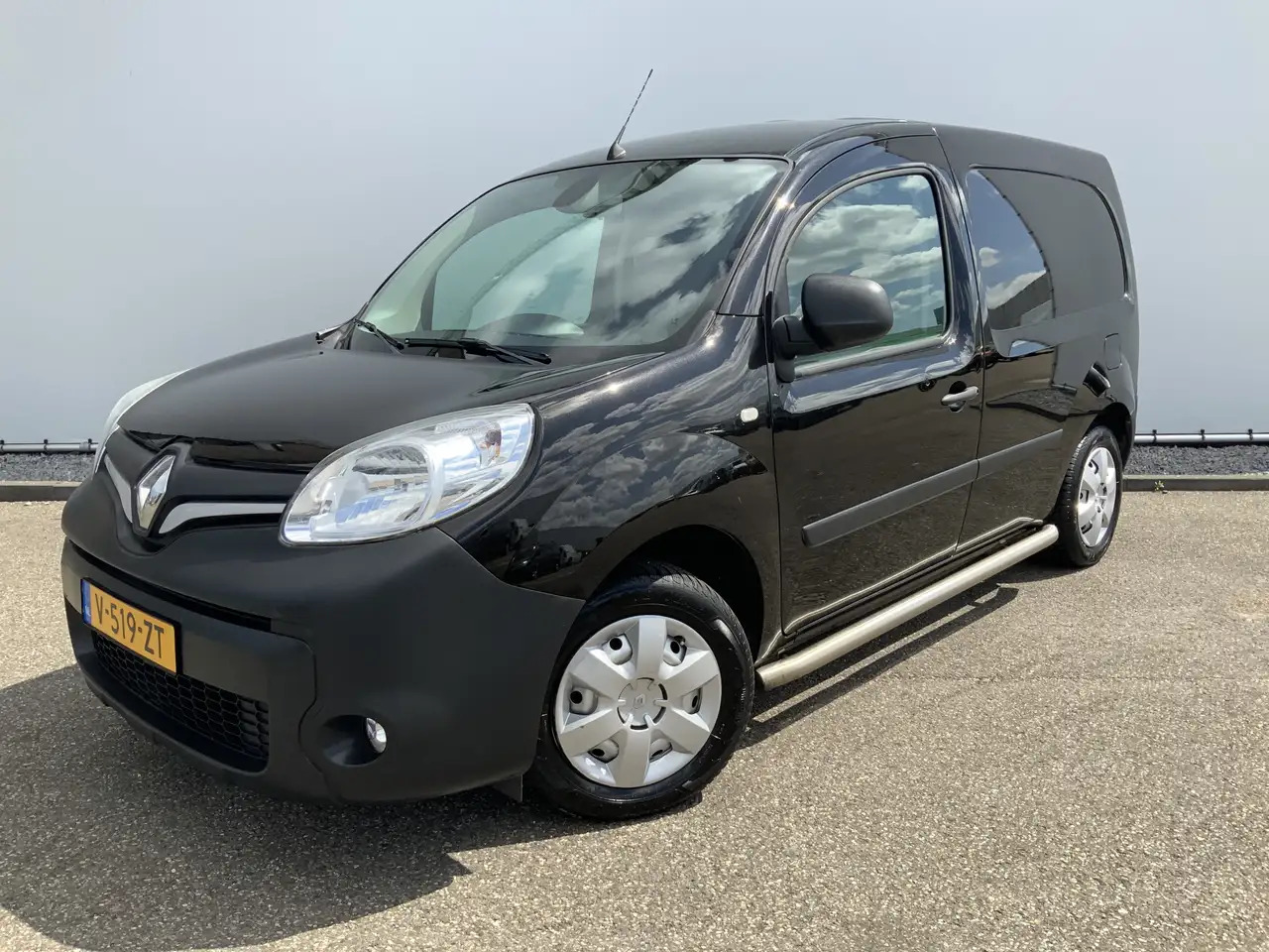 Renault Kangoo 1.5 dCi 90 Energy Comfort Plus .Sortimo Kasten Com - Små varebil: bilde 1 Renault Kangoo 1.5 dCi 90 Energy Comfort Plus .Sortimo Kasten Com - Små varebil: bilde 1