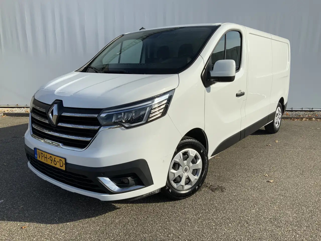 Renault Trafic 2.0 dCi 130 T30 L2H1 Work Edition Airco Cruise Nav - Kassebil: bilde 1 Renault Trafic 2.0 dCi 130 T30 L2H1 Work Edition Airco Cruise Nav - Kassebil: bilde 1
