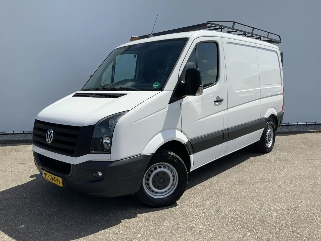 Volkswagen Crafter 35 2.0 TDI L1H1 Airco Cruise 3 Zits Trekhaak 2000 - Kassebil: bilde 1 Volkswagen Crafter 35 2.0 TDI L1H1 Airco Cruise 3 Zits Trekhaak 2000 - Kassebil: bilde 1
