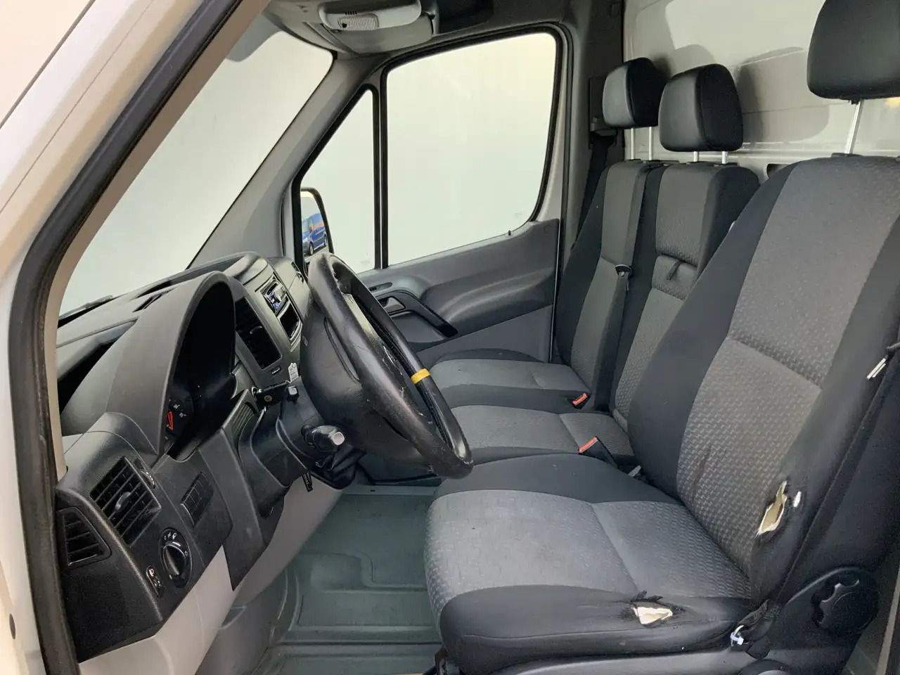 Volkswagen Crafter 35 2.0 TDI L3H1 Glasresteel Airco Cruise 3 Zits UI - Varebil med skap, Utility-/ Spesiell maskin: bilde 3 Volkswagen Crafter 35 2.0 TDI L3H1 Glasresteel Airco Cruise 3 Zits UI - Varebil med skap, Utility-/ Spesiell maskin: bilde 3
