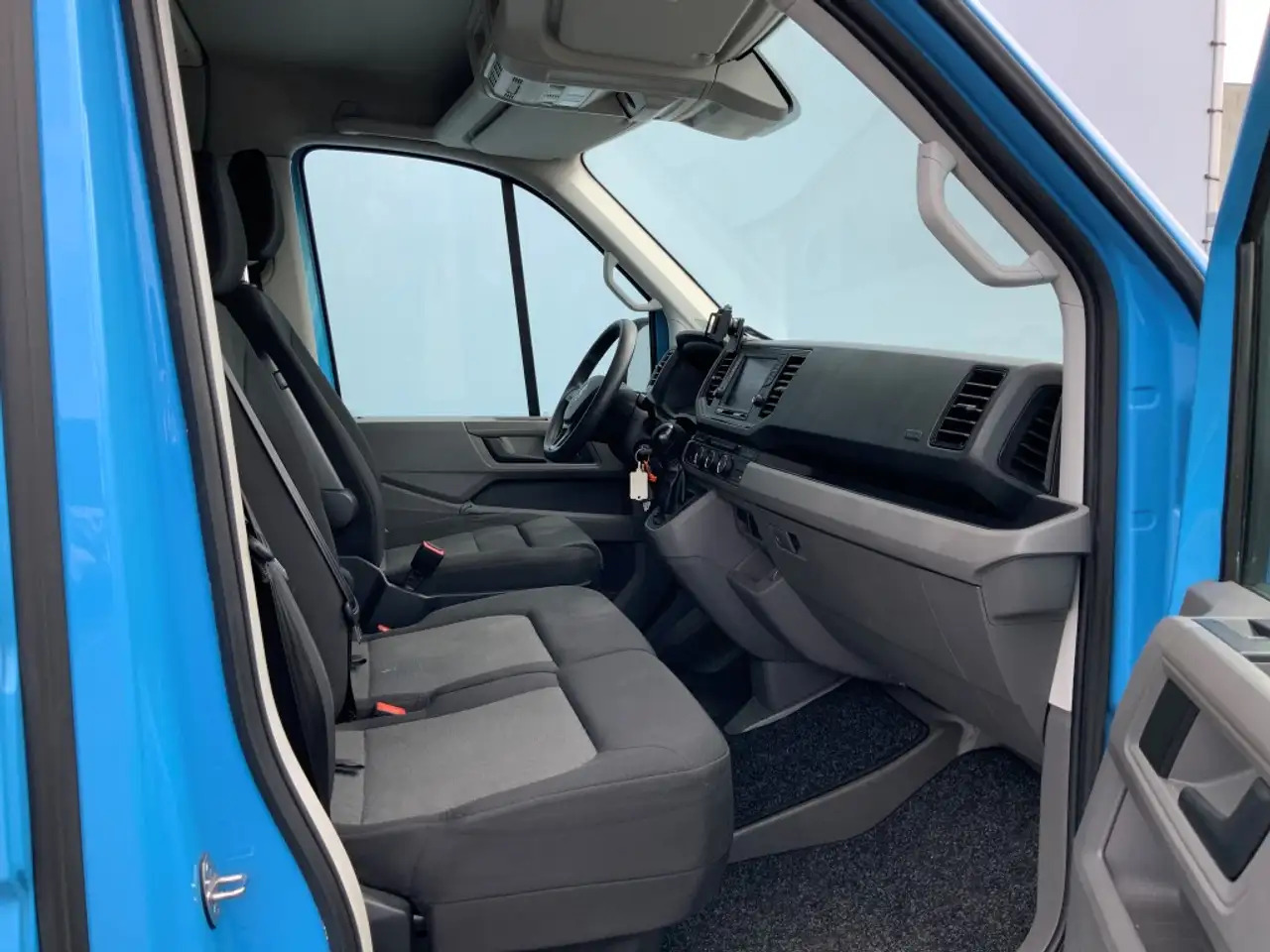 Volkswagen Crafter 35 2.0 TDI L4 Meubelbak & Lift Automaat Airco Crui - Varebil med skap: bilde 4 Volkswagen Crafter 35 2.0 TDI L4 Meubelbak & Lift Automaat Airco Crui - Varebil med skap: bilde 4